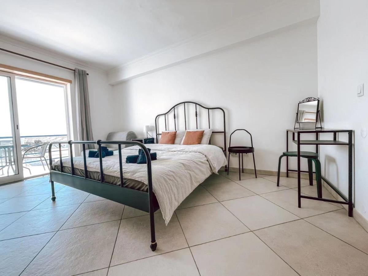 Peniche Master Bedroom With Sea View Balcony, Private Bathroom, Shared Kitchen, Swimming Pool, Surfing Resort Atouguia Da Baleia Dış mekan fotoğraf